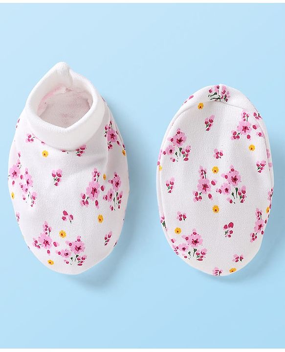 Babyhug 100% Cotton Cap Mittens & Booties Set With Floral Print White & Pink - Diameter 9 cm