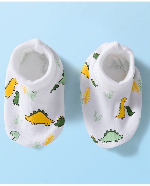 Babyhug 100% Cotton Cap Mittens & Booties Set With Dino Print White - Diameter 9 cm