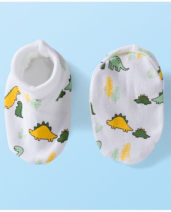Babyhug 100% Cotton Cap Mittens & Booties Set With Dino Print White - Diameter 9 cm