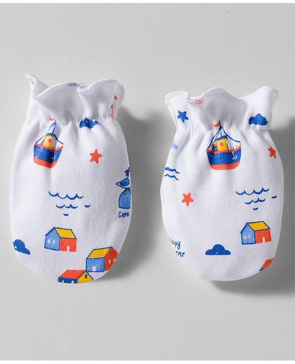 Babyhug 100% Cotton Knit Cap Mittens & Booties With Boat Print White - Diameter 9 cm