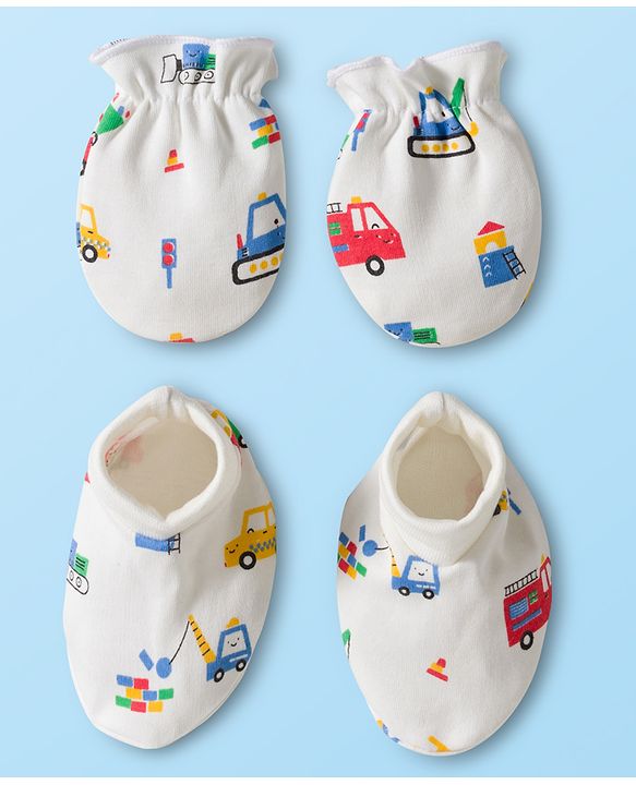 Babyhug 100% Cotton Mittens & Booties Set With Vehicle Print - White