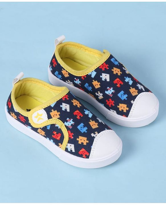 Cute Walk by Babyhug Velcro Closure Casual Shoes with Print - Navy Blue