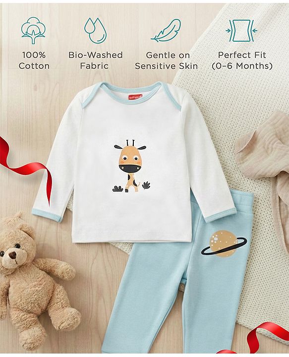 Babyhug Premium 100 % Cotton New Born Clothing Gift Set Sea Breeze Theme Blue - Pack of 8| Full Sleeve Set| Onesie| Cap Bibs Mitten & Booties| Essential Clothing for 0 to 6 months