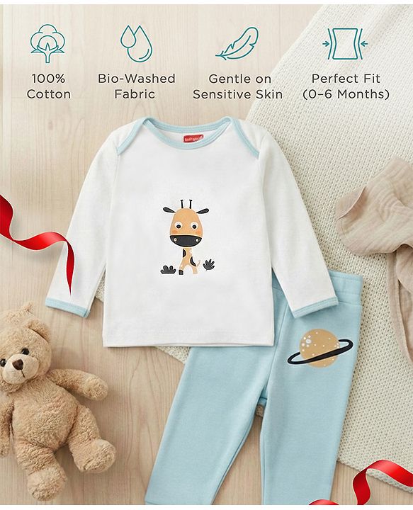 Babyhug Premium 100 % Cotton New Born Clothing Gift Set Astronaut Theme Brown - Pack of 8| Full Sleeve Set| Hooded Wrapper| Cap Bibs Mitten & Booties| Essential Clothing for 0 to 6 months