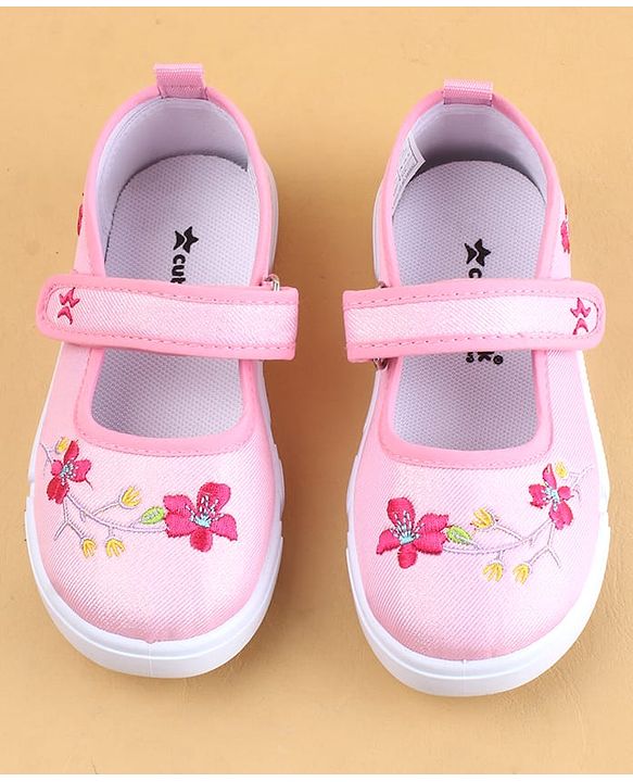 Cute Walk by Babyhug Velcro Closure Casual Shoes with Floral Embroidery - Pink