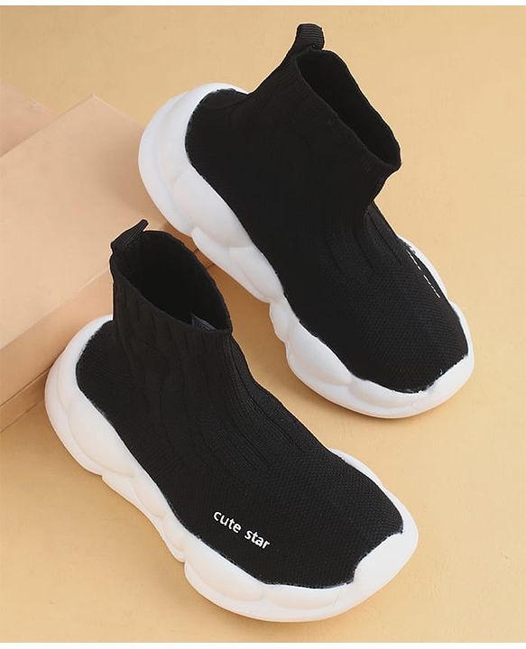 Cute Walk by Babyhug Casual Shoes Solid Color With Logo Print  - Black
