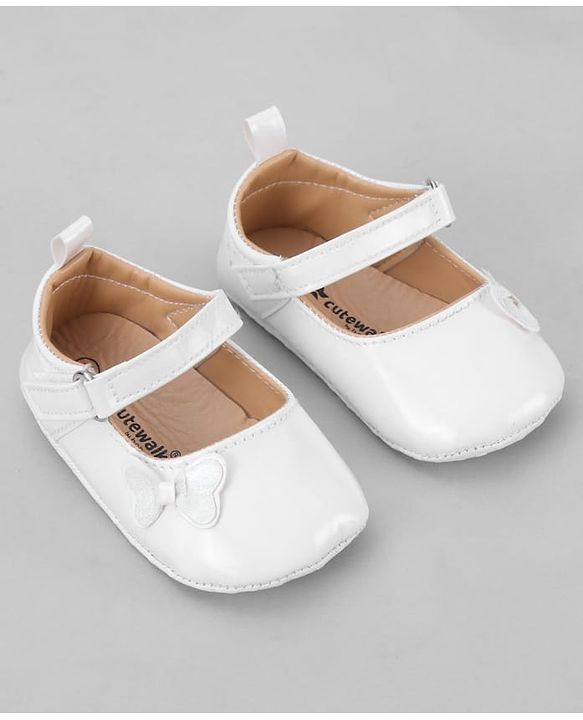 Cute Walk by Babyhug Velcro Closure Booties with Bow Applique - Pink