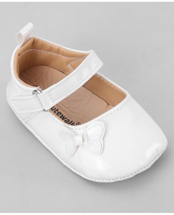 Cute Walk by Babyhug Velcro Closure Booties with Bow Applique - Pink