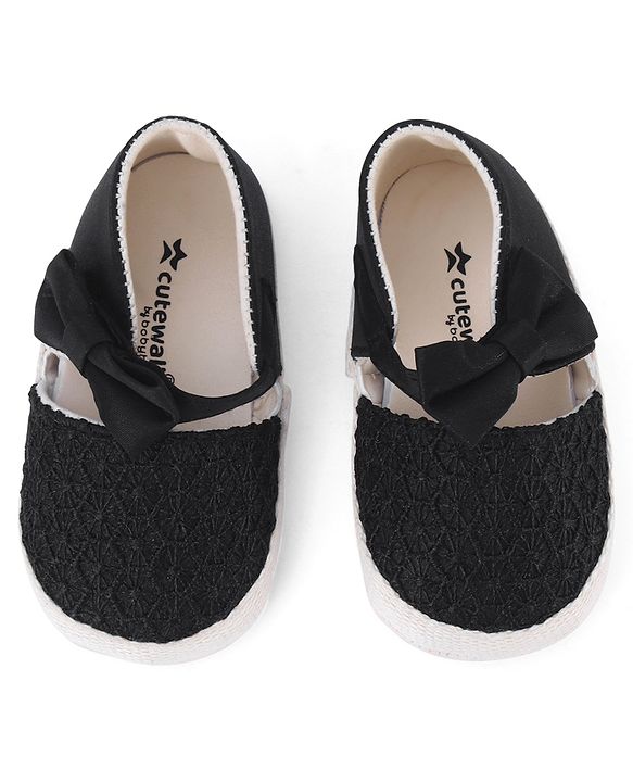 Cute Walk by Babyhug Slip On Booties With Bow Applique - Pink