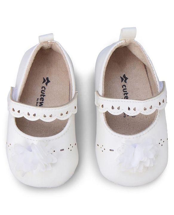 Cute Walk by Babyhug Booties with Velcro Closure & Floral Applique - White