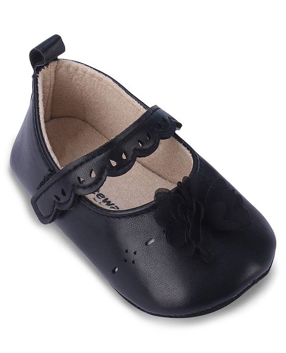 Cute Walk by Babyhug Booties with Velcro Closure & Floral Applique - White
