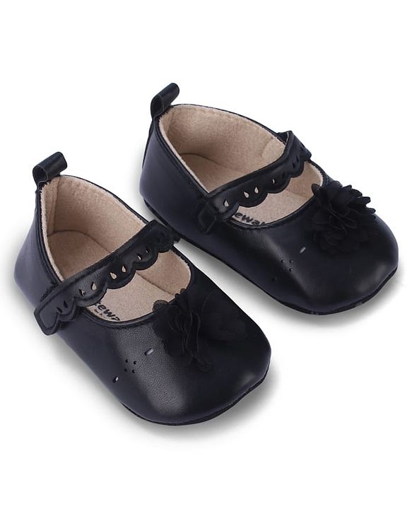 Cute Walk by Babyhug Booties with Velcro Closure & Floral Applique - White