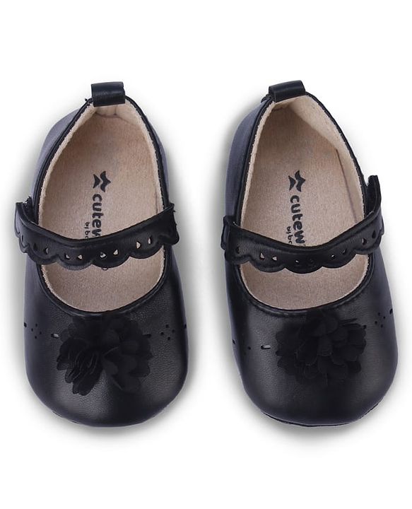 Cute Walk by Babyhug Booties with Velcro Closure & Floral Applique - White