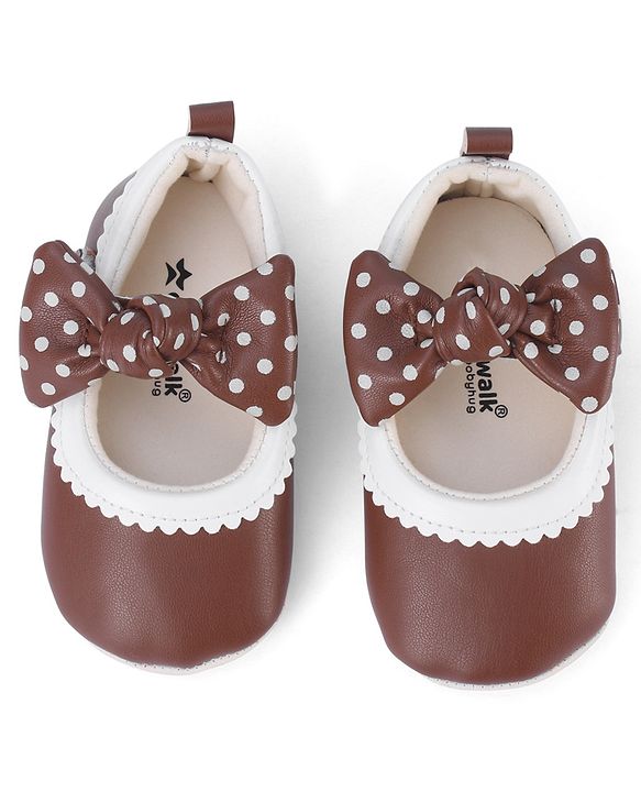 Cute Walk by Babyhug Booties with Velcro Closure & Bow Applique - Black
