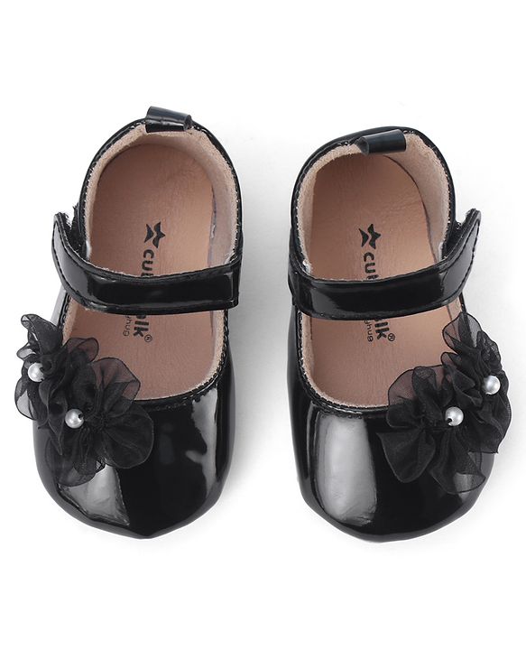 Cute Walk by Babyhug Booties with Velcro Closure & Floral Applique - White