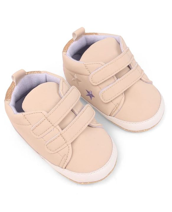 Cute Walk by Babyhug Booties with Velcro Closure - Pink