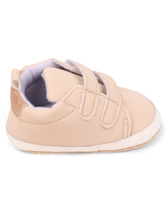 Cute Walk by Babyhug Booties with Velcro Closure - Pink