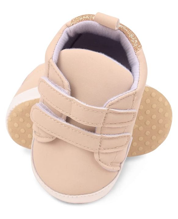 Cute Walk by Babyhug Booties with Velcro Closure - Pink