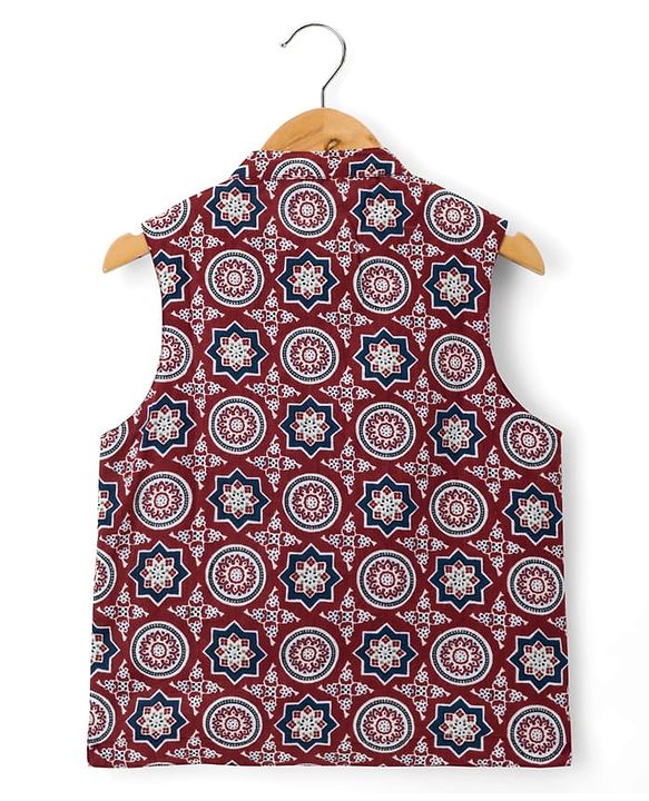 Pine Kids Cotton Woven Full Sleeves Kurta Pajama with Jacket & Motif Print - Maroon