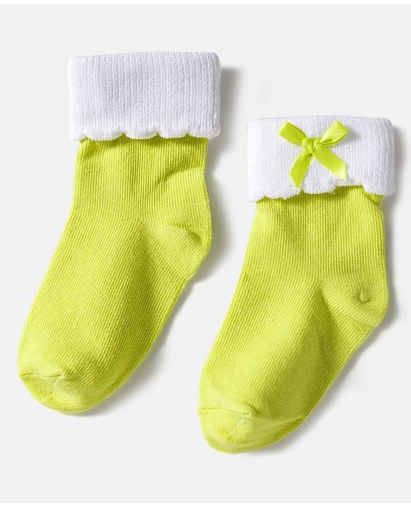 Cute Walk by Babyhug Knit Ankle Length Socks with 3D Bow Applique Pack of 3 - Multicolor