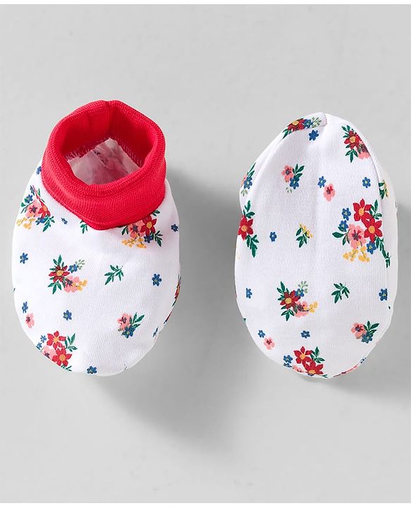 Babyhug 100% Cotton Knit Cap Mittens & Booties With Floral Print White - Diameter 10 cm
