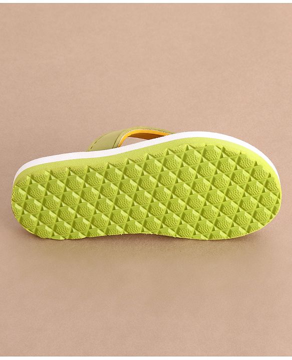 Cute Walk by Babyhug Disney Flip Flops With Moana Graphics - Beige & Green