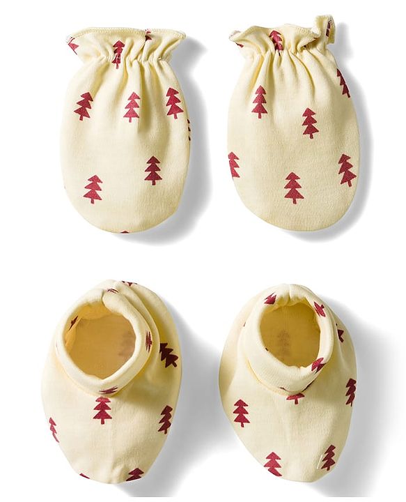 Babyhug 100% Cotton Mittens & Booties Set With Tree Print - Beige