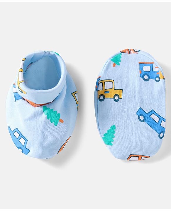 Babyhug 100% Cotton Knit Cap Mittens And Booties Set With Vehicle Print Light Blue- Diameter 17.5 cm