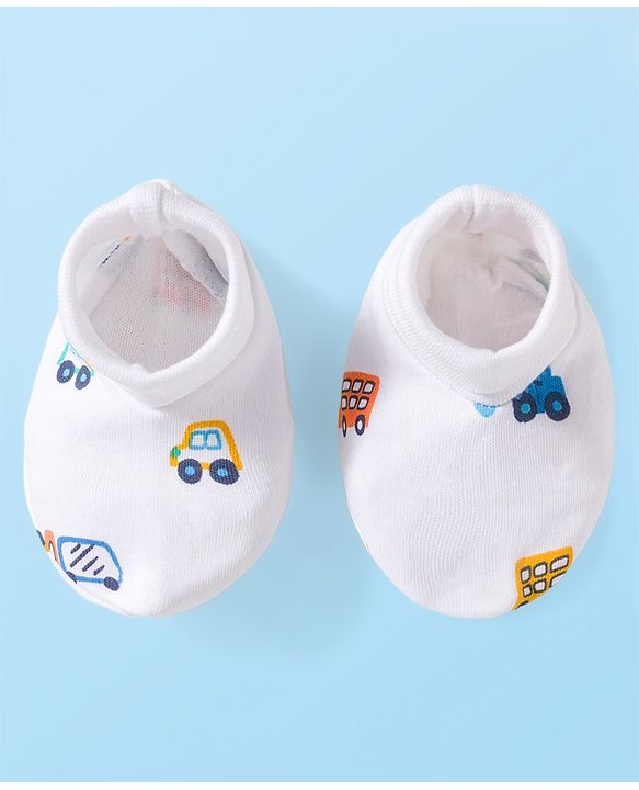 Babyhug 100% Cotton Knit Cap Mittens & Booties with Vehicle Print White - Diameter 16 cm