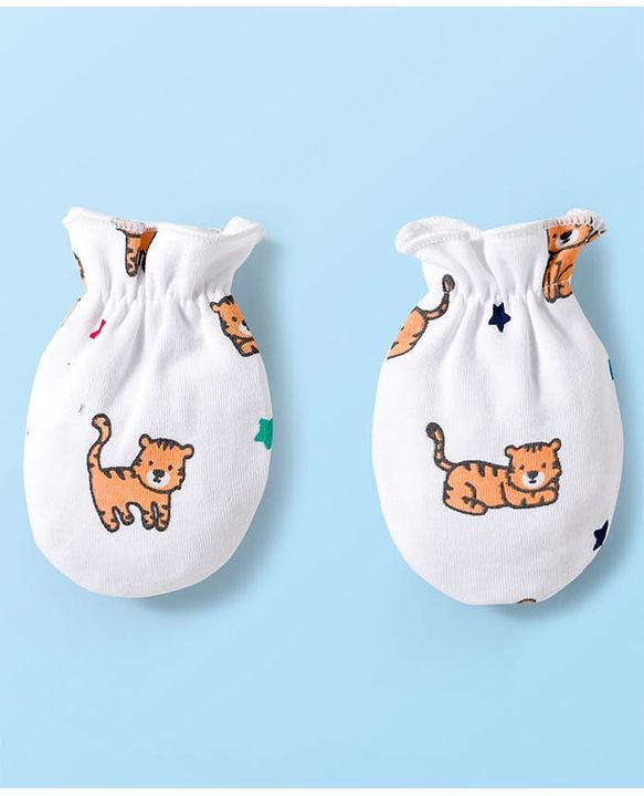 Babyhug 100% Cotton Knit Cap Mittens & Booties Set with Tiger Print White - Diameter 16 cm