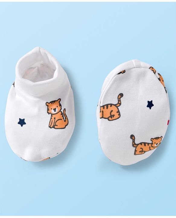 Babyhug 100% Cotton Knit Cap Mittens & Booties Set with Tiger Print White - Diameter 16 cm