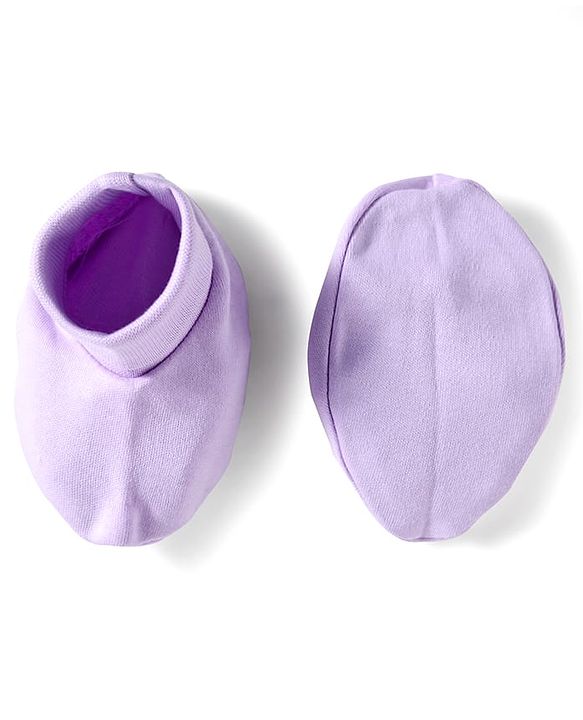 Babyhug Disney Interlock Knit Cap, Mittens and Booties Set with Winnie the Pooh Graphics Lilac - Diameter 17.5 cm