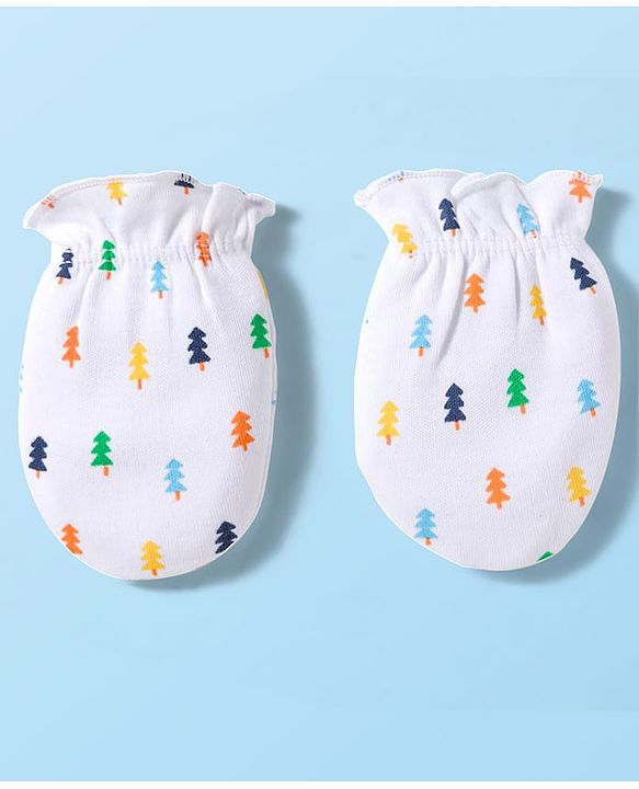 Babyhug 100% Cotton Knit Mittens and Bootie Set with Tree - White