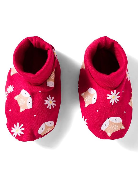 Babyhug 100% Cotton Knit Cap Mittens And Booties with Floral & Animal Print Red - 13.5 cm Diameter