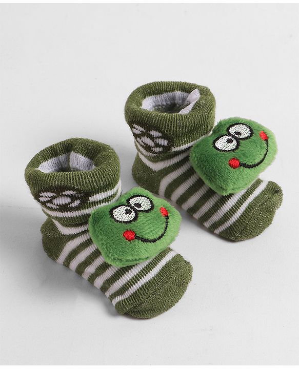 Cute Walk by Babyhug Socks with Applique - Green