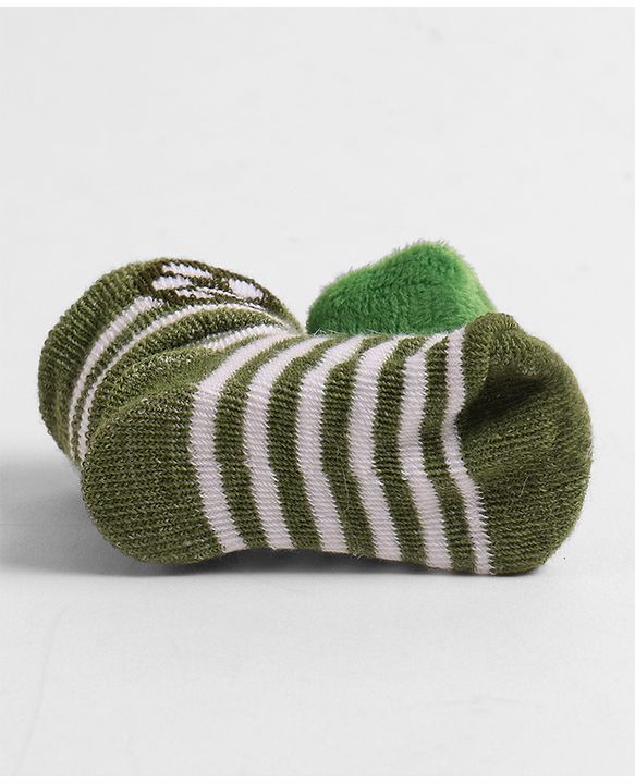 Cute Walk by Babyhug Socks with Applique - Green