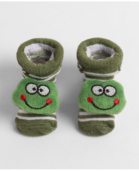 Cute Walk by Babyhug Socks with Applique - Green