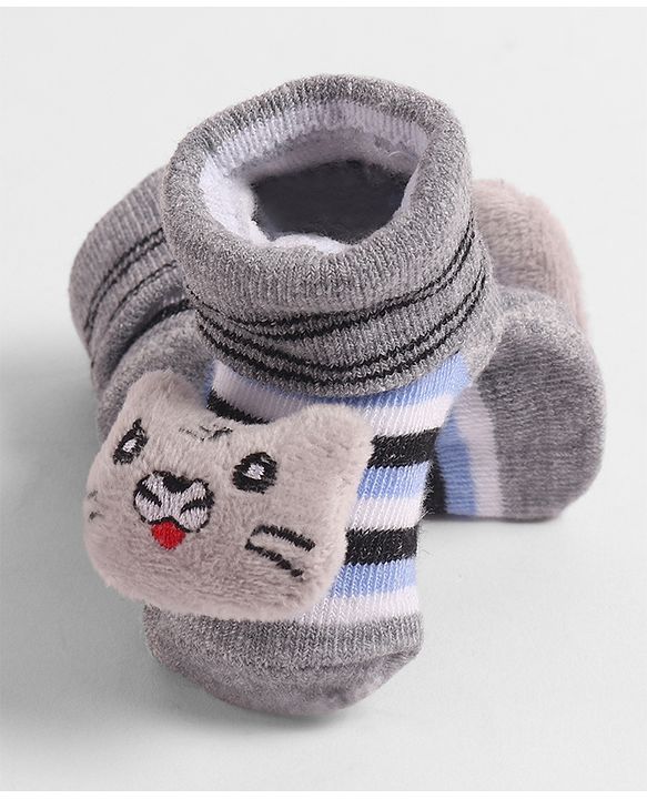 Cute Walk by Babyhug Socks  with Cat Applique - Grey