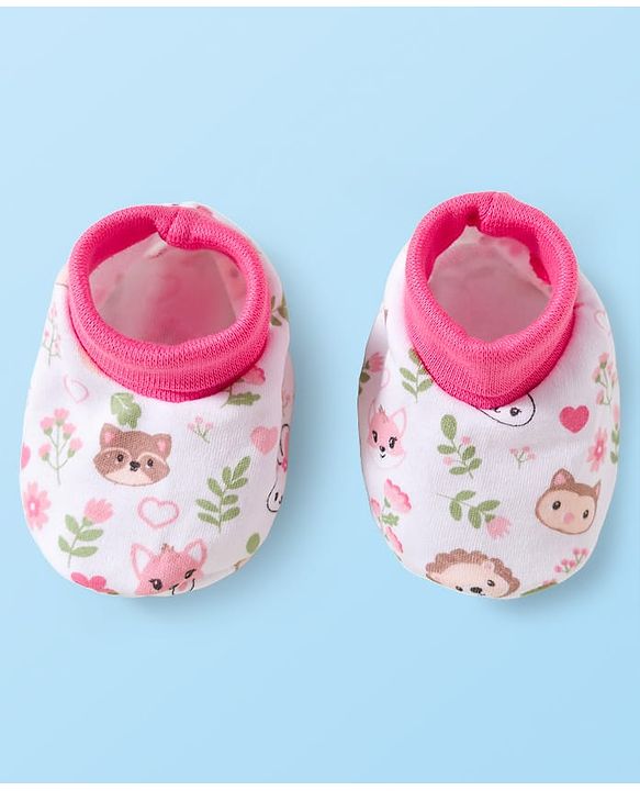 Babyhug 100% Cotton Interlock Knit Cap Mittens & Booties Set With Floral Print Pink & White - Diameter 10.5 cm