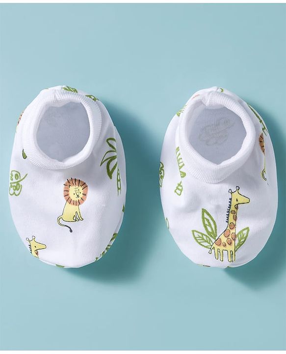 Babyhug 100% Cotton Interlock Knit Cap Mittens & Booties Set With Animal Print White - Diameter 17.5 cm