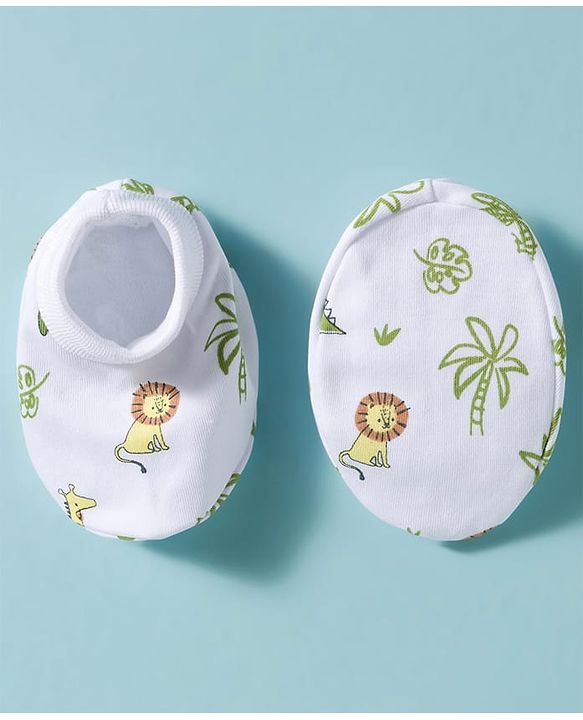 Babyhug 100% Cotton Interlock Knit Cap Mittens & Booties Set With Animal Print White - Diameter 17.5 cm