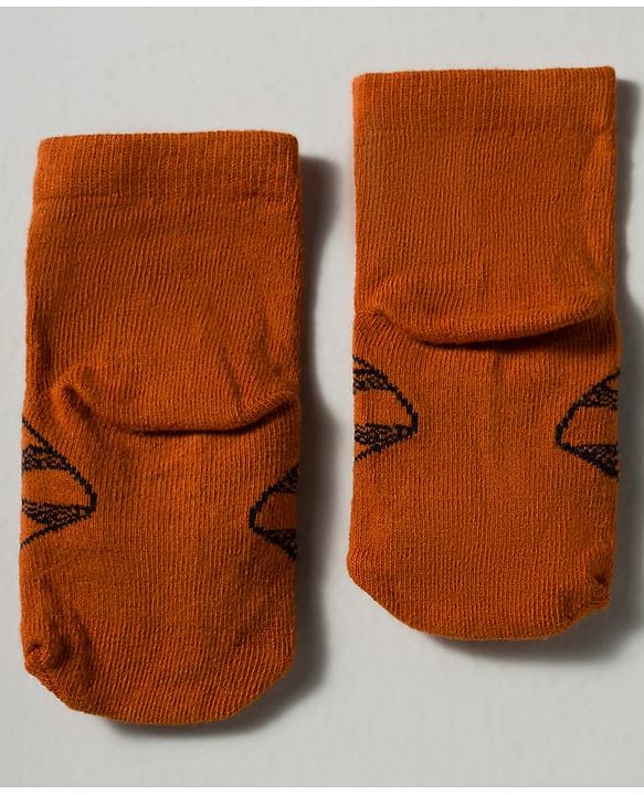 Cute Walk by Babyhug Disney Knit Ankle Length Antibacterial Socks with Winnie the Pooh Graphic Pack of 3 - Blue Yellow & Red