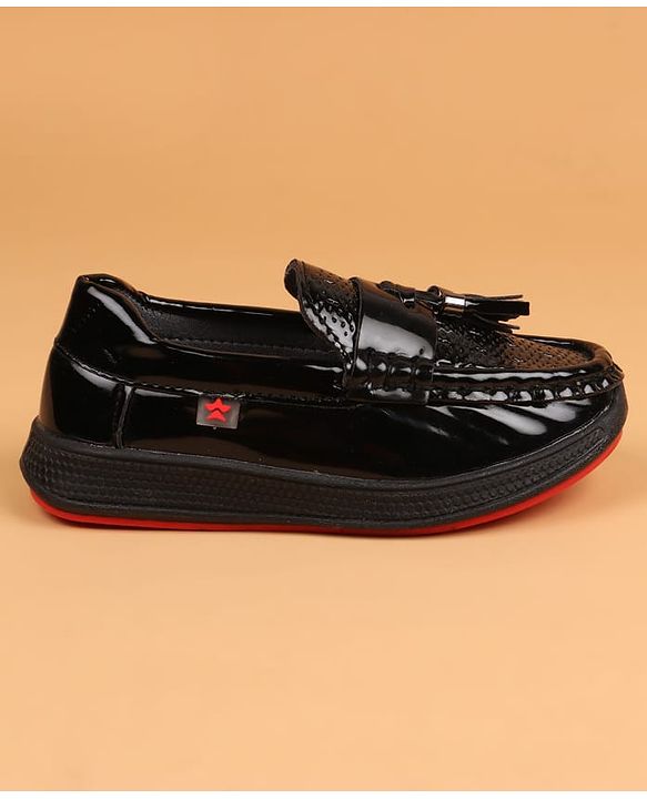 Cute Walk by Babyhug Slip On Oxford Shoes With Applique - Black