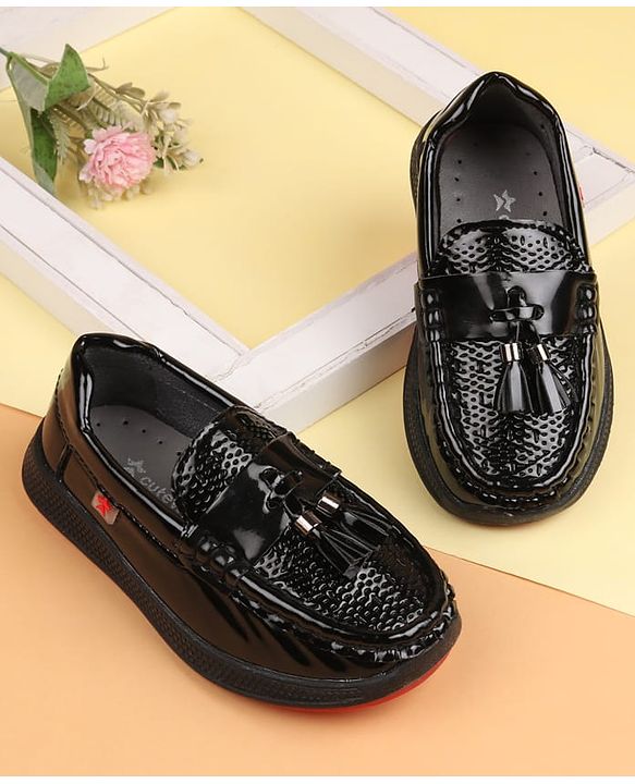 Cute Walk by Babyhug Slip On Oxford Shoes With Applique - Black