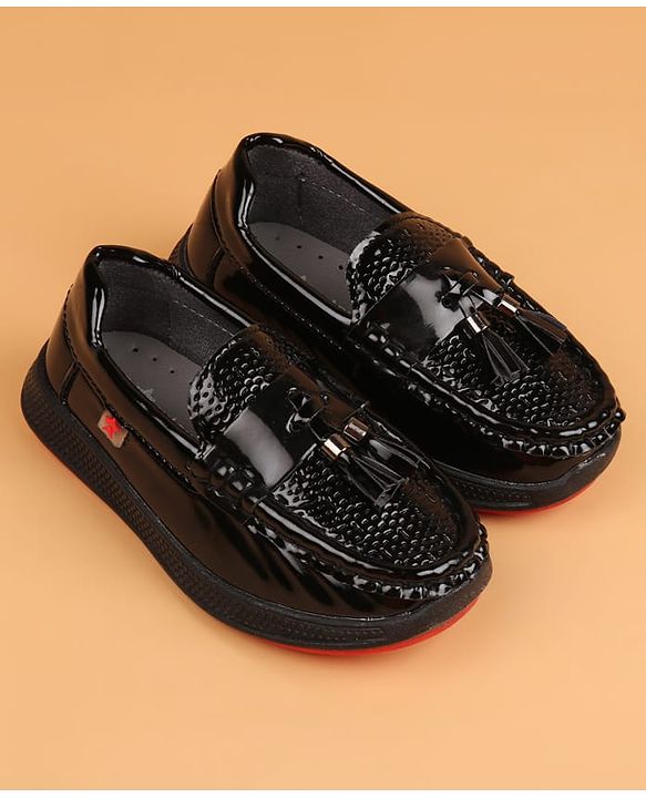 Cute Walk by Babyhug Slip On Oxford Shoes With Applique - Black