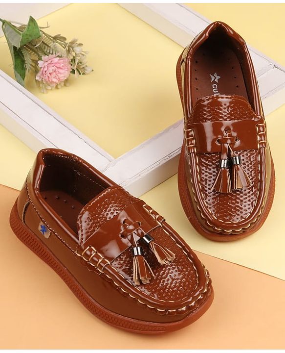 Cute Walk by Babyhug Slip On Oxford Shoes With Applique - Black