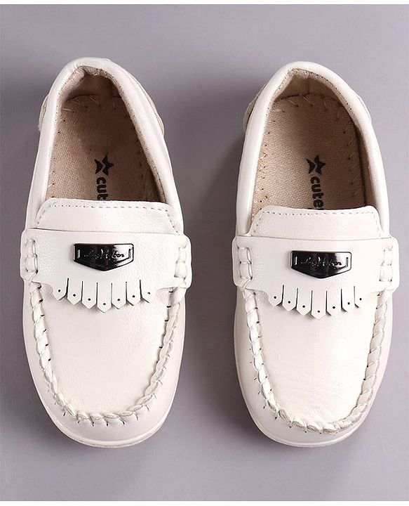 Cute Walk by Babyhug Solid Slip on Loafers With Applique - White