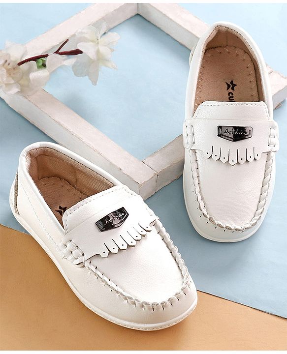 Cute Walk by Babyhug Solid Slip on Loafers With Applique - White