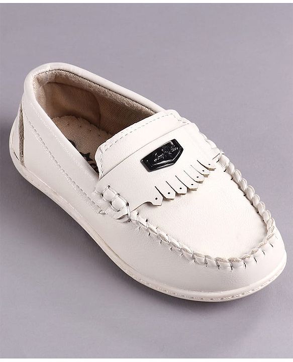 Cute Walk by Babyhug Solid Slip on Loafers With Applique - White
