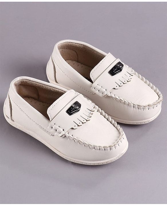 Cute Walk by Babyhug Solid Slip on Loafers With Applique - White